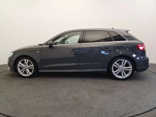 Audi A3 Sportback 30 TFSI Sport S Line Cruise control, Stoelverwarming, Parkeersensoren
