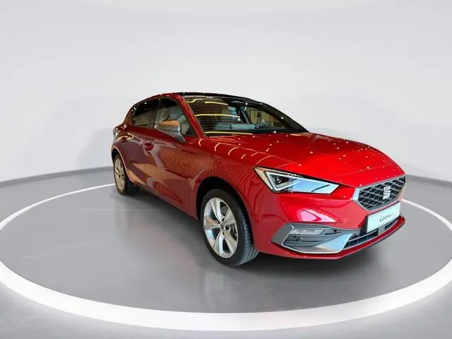 SEAT Leon FR Business 1.5 TSI eHybrid 150 kW / 204 PK Hatchb 6 versn. DSG | Panoramadak | matrix led...