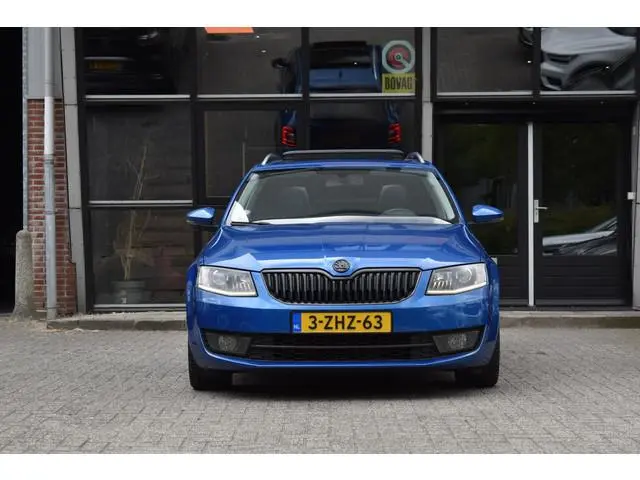 Skoda Octavia Combi 1.4 TSI Pano Dsg Camera
