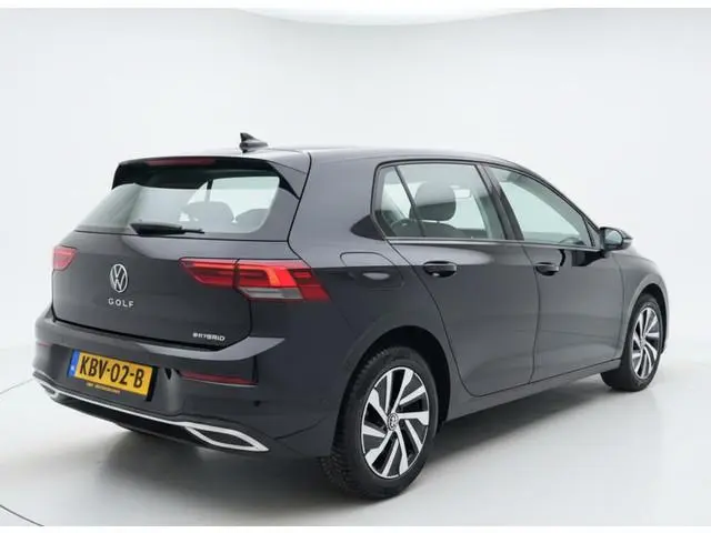 Volkswagen Golf 1.4 eHybrid 204PK PHEV DSG STYLE CAMERA/CARPLAY/SFEERVERL.
