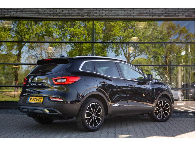 Renault Kadjar 1.5 Blue dCi Black Edition , Panoramadak, Trekhaak, Bose, Leder