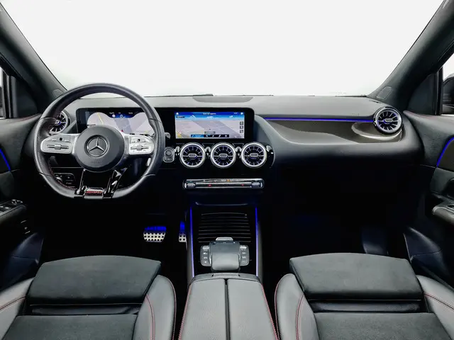 Mercedes-Benz GLA-klasse 250 4-Matic AMG Night Edition Aut- Panoramadak, Sfeerverlichting, Carbon Pa...