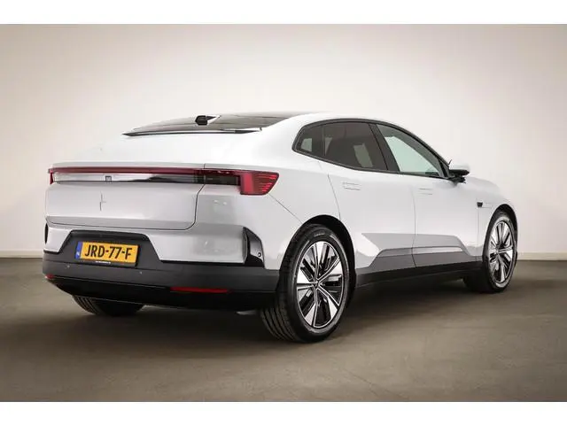 Polestar 4