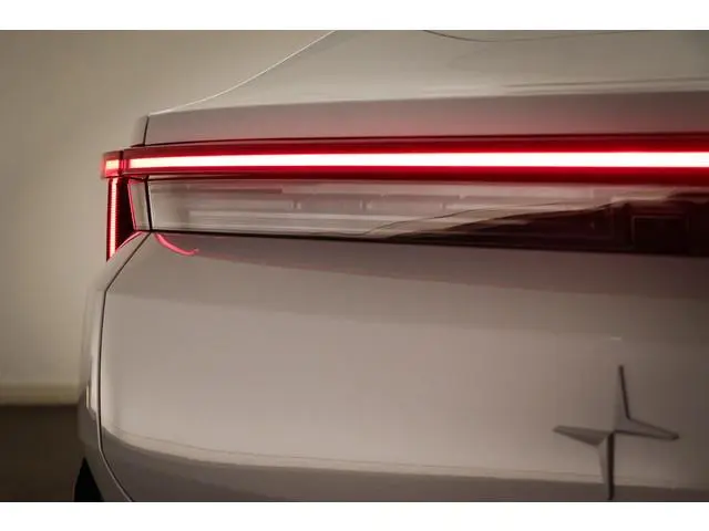 Polestar 4