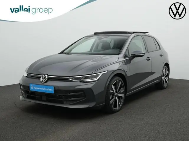 Volkswagen Golf 1.5 eHybrid 204 pk Life Edition | Panoramadak | Stuur-/stoelverwarming | Achteruitri...