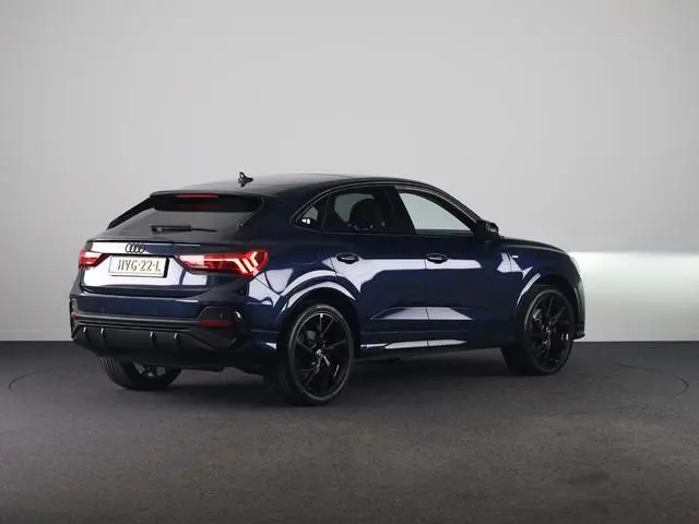 Audi Q3 Sportback 45 TFSI e S Edition 245 pk S-tronic | Navigatie | Panoramadak | Parkeersensoren |...