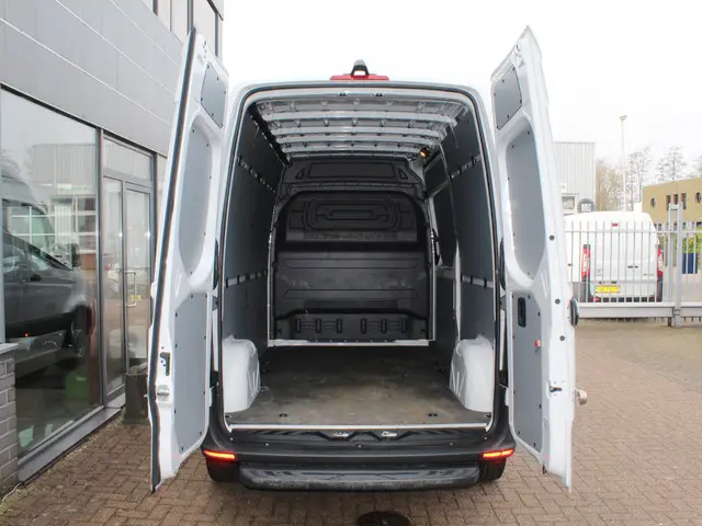 Mercedes-Benz eSprinter