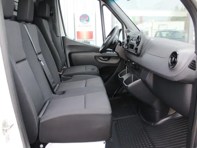 Mercedes-Benz eSprinter