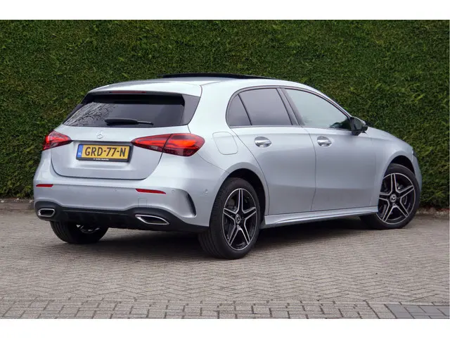 Mercedes-Benz A-klasse A 250 e AMG Line Night Facelift | Pano Carplay Distronic Sfeer