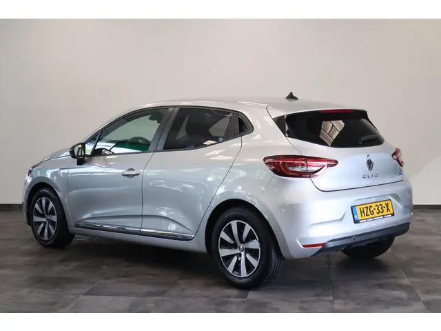 Renault Clio 1.6 E-Tech Hybrid 145 Evolution Navigatie Full-led PDC ! 2e Paasdag geopend van 12.00 t...