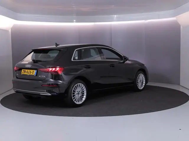 Audi A3 Sportback 30 TFSI Advanced edition 110 pk S-tronic | Navigatie | Parkeersensoren achter | LE...