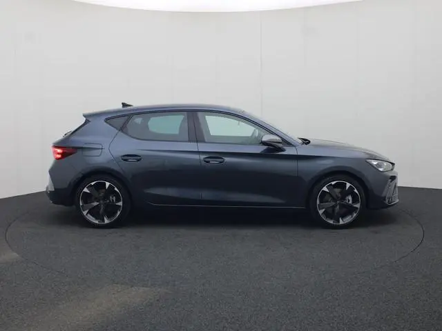 CUPRA Leon 1.5TSIe-Hybrid 150kW/204PK DSG · Navigatie · Camera + Parkeersensoren · Apple/Android Car...
