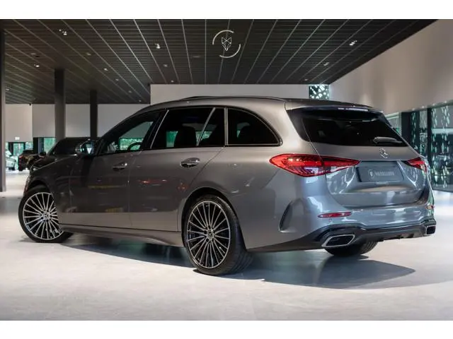 Mercedes-Benz C-klasse Estate 300 d AMG Night|ACC|Keyless|360°|Stoelkoeling|Pano|Standkachel|Sfeerve...