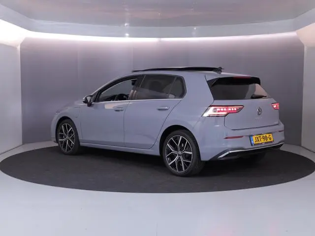 Volkswagen Golf 1.5 eHybrid Style Edition Navi| Pano.dak| el. trekhaak | Camera
