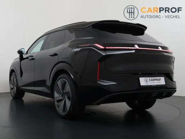 Lynk & Co 08