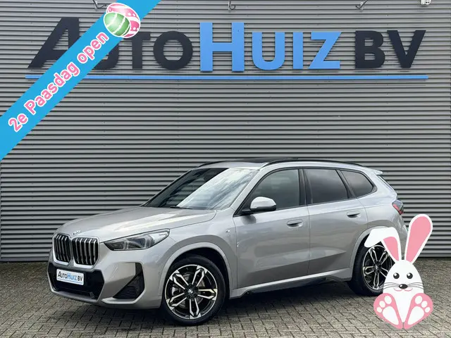 BMW X1 sDrive20i M Sport Premium Pakket Panoramadak Trekhaak Achteruitrijcamera Stoelverwarming Keyl...