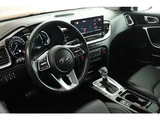 Kia XCeed 1.6 GDi PHEV ExecutiveLine Trekhaak Panoramadak Leder Camera Stoelkoeling+verwarming Keyle...