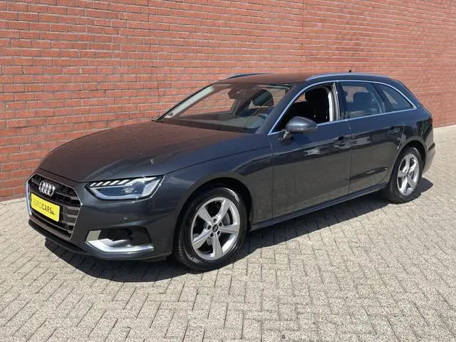 Audi A4 Avant 40 TFSI 204pk Pro Line Navigatie Apple CarPlay Android Auto Parkeerhulp  Adaptive Crui...