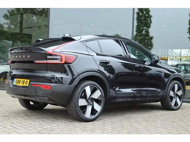 VOLVO C40 SINGLE MOTOR EXTENDED RANGE PLUS 82KWH | PANO | CARPLAY | ACC | LED | KEY-LESS | VIRT. COC...