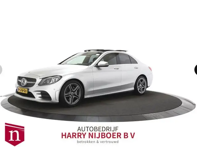 Mercedes-Benz C-klasse 200 Business Solution AMG Trekhaak / Panoramadak / Camera 