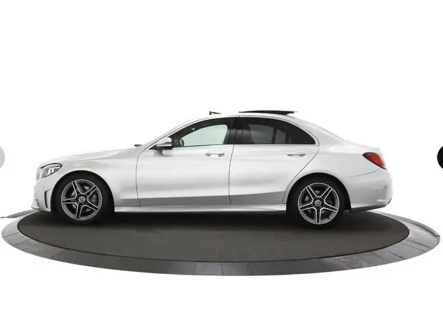 Mercedes-Benz C-klasse 200 Business Solution AMG Trekhaak / Panoramadak / Camera 