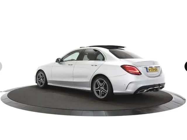 Mercedes-Benz C-klasse 200 Business Solution AMG Trekhaak / Panoramadak / Camera 