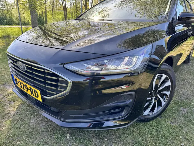 Ford Focus Wagon 1.0 EB 125PK Hybrid Titanium X | WINTERPACK | KEYLESS | SYNC 4 | CAMERA | CLIMA |