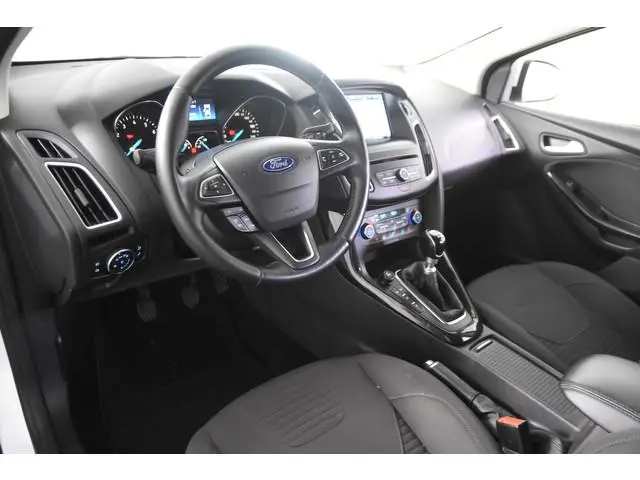 Ford Focus 1.5 Sport 150 pk *Navigatie*Stoelverwarming*PDC*