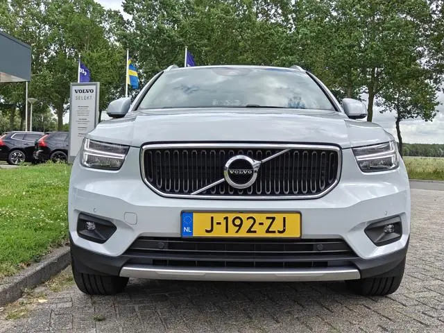 Volvo XC40 T2 130PK Automaat Business Pro | Adaptieve Cruise | Park assist camera | Dealer onderhoud...