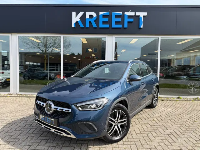 Mercedes-Benz GLA-klasse 250 e Business Solution Luxury Limited Assistentie pakket
