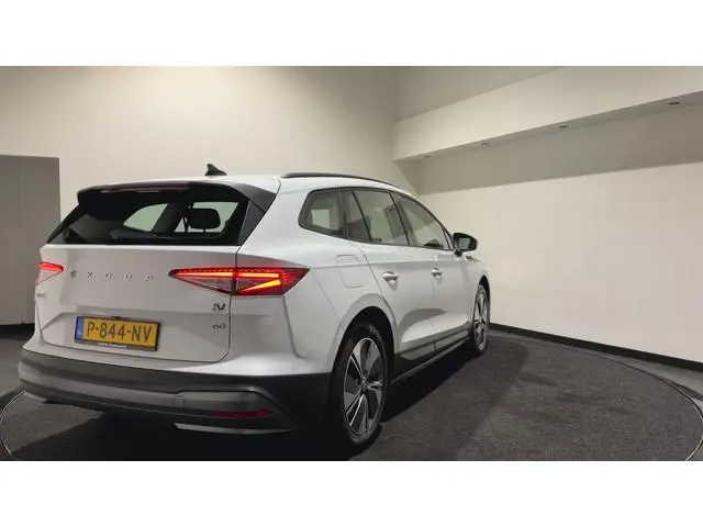 ŠKODA Enyaq iV 60 | Trekhaak | Keyless | Climate Pack | Soh (batterijcheck) Waarde 93,9 %