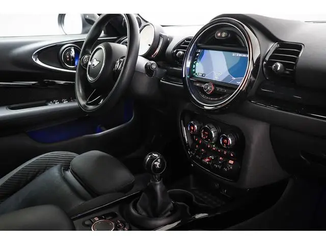 MINI Clubman 1.5 Cooper Business Edition | HALF LEDER | STOELVERWARMING | APPLE | DRAADLOZE LADER |...