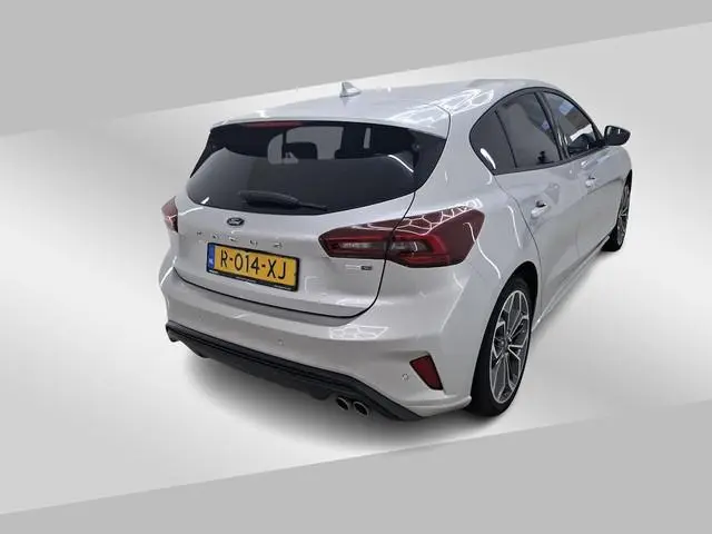 Ford Focus 1.0 EcoBoost Hybrid 125PK ST Line X WINTER PACK | CAMERA | NAVI | CRUISE