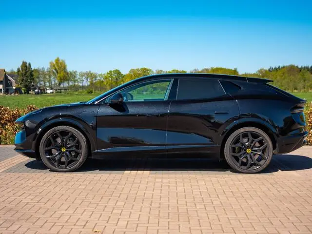 Lotus Eletre