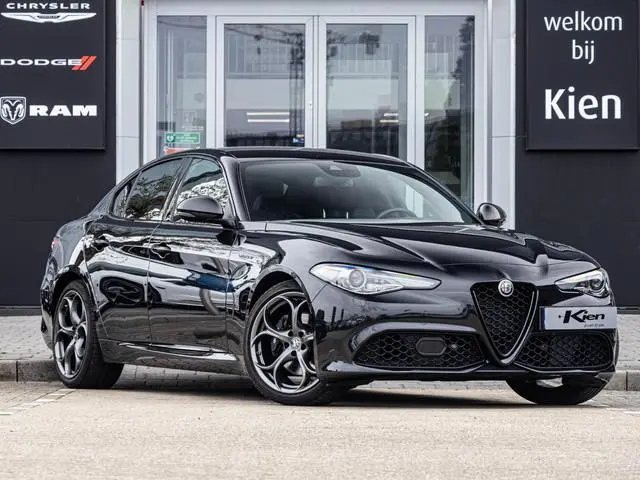 Alfa Romeo Giulia 2.0 T Veloce Stoel & stuurverwarming | Highway Assist | Memory seats | Stoelverwar...