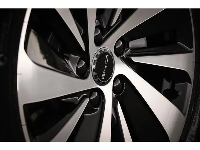 BYD SEAL U