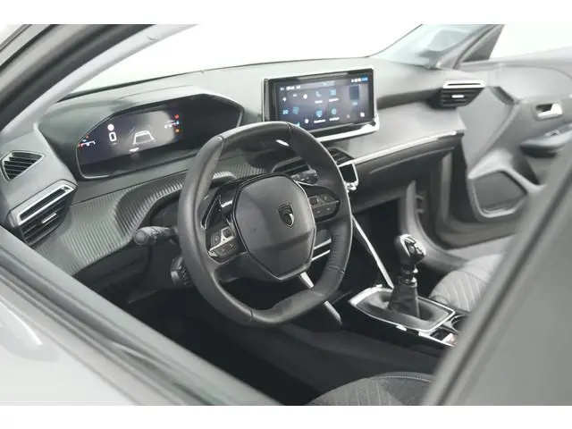 Peugeot 208 PureTech 100 Allure | Apple Carplay | Parkeersensoren | Climate Control