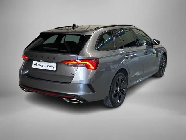 Skoda Octavia 1.4TSI 180kW/245PK iV PHEV RS · Navigatie · Canton Audio · Apple/Android Car Play · Le...