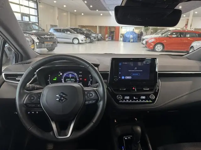 Toyota Corolla Touring Sports Hybrid 140