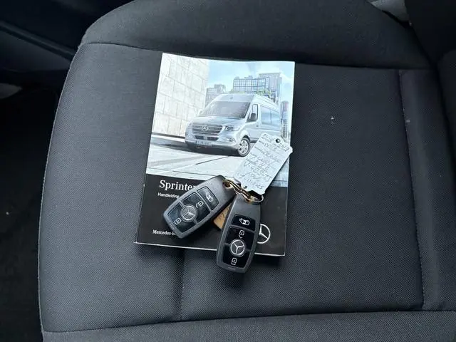Mercedes-Benz Sprinter
