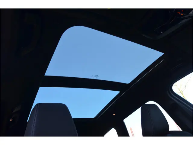BMW iX1 xDrive30 67 kWh HUD, M-Sport, Leder, Pano, Harman Kardon