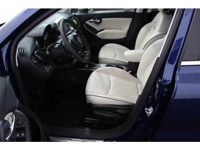 Fiat 500 X Fiat 500X 1,4 Turbo 150pk Yacht Club Automaat | Leder | Navigatie | Audio | Canvas vouwda...