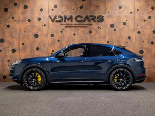 Porsche Cayenne Coupé 4.0 Turbo E-Hybrid GT | 18-weg | Achterasbest. | Burmester | HUD | Stiksels |
