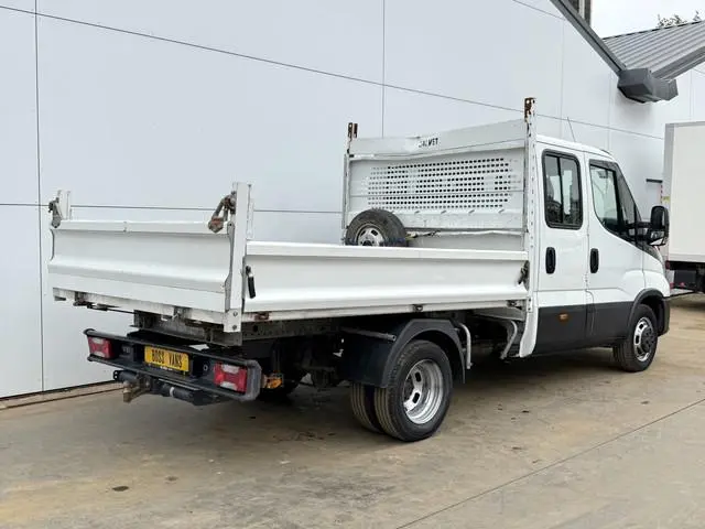 Iveco Daily 35C14 2.3 Kipper Dubbele Cabine Dubbellucht 3,5t Trekhaak 6 Stoelen Airco Cruise Control...