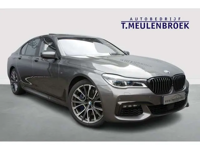 BMW 7-serie 750i xDrive M sportpakket, camera rondom