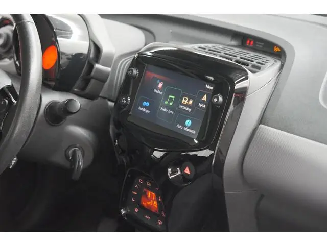 Peugeot 108 1.0 e-VTi Allure | Camera | Climate Control | DAB+ | 15 Inch Lichtmetalen Velgen