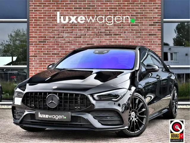 Mercedes-Benz CLA-klasse 220 AMG 45 Look Pano Night 19inch Sportuilaat