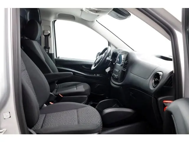 Mercedes-Benz Vito 114 CDI 136pk Compact 9G Automaat 2x Schuifdeur/LED/Camera/Inrichting 07-2022