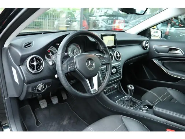 MERCEDES-BENZ A-KLASSE 180 AMBITION NAP | XENON | CRUISE | NAVI | PDC | LMV | URBAN PAKKET
