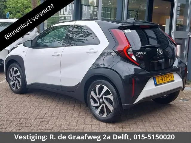 Toyota Aygo X 1.0 VVT-i MT Pulse Bi-Tone | Apple Carplay & AndroidAUTO | Climate Control | Lichtmeta...
